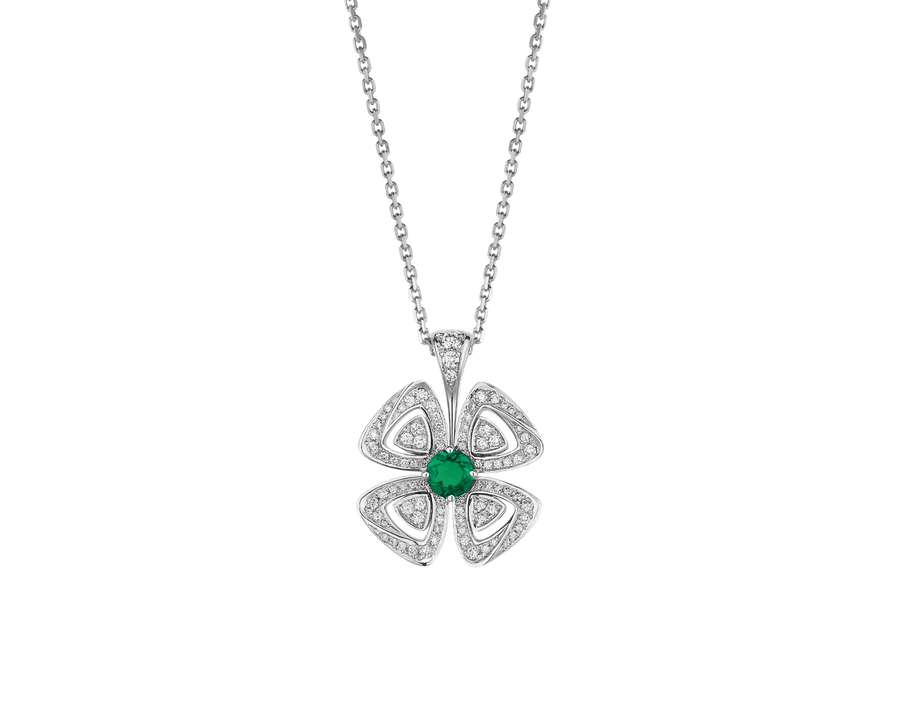 Bob Quatrefoil Daisy White Gold Necklace Emerald Moissanite — real photo 2