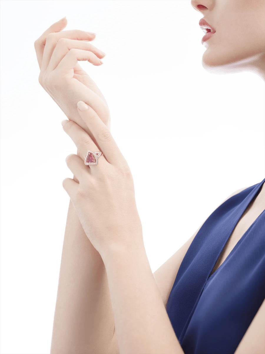 Bob Aeris Fan  Linear Grace Ring, Rose Gold,  Ruby — real photo 3